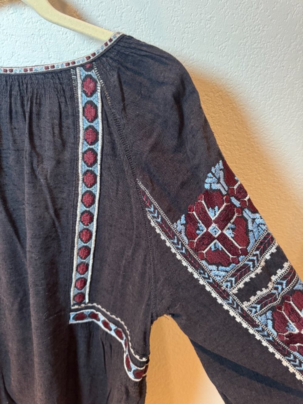 Free People Embroidered Peasant Top Large Charcoal Boho - Picture 3 of 11